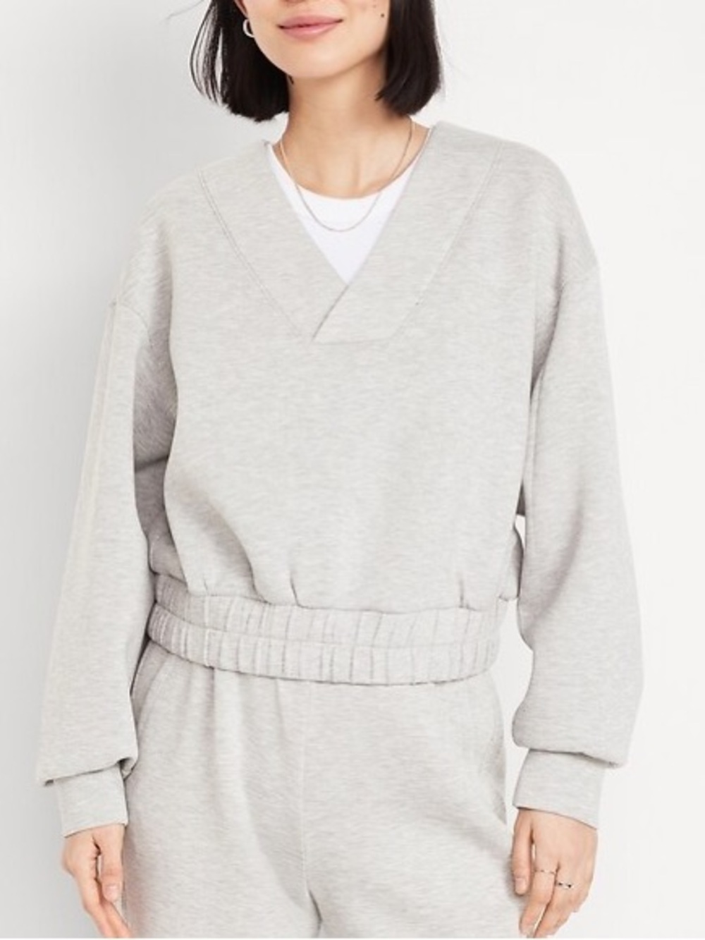 Old Navy Bounce Fleece V-Neck Sweatshirt